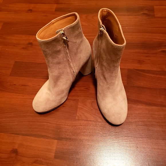 Joie Creme Suede Round Toe Boots Size 8.5 New - Picture 5 of 6